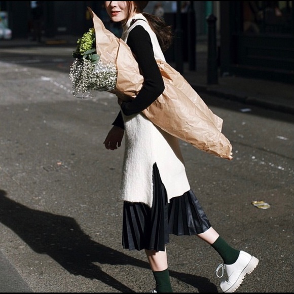 Acne Studios quad oxford in white - Picture 9 of 10